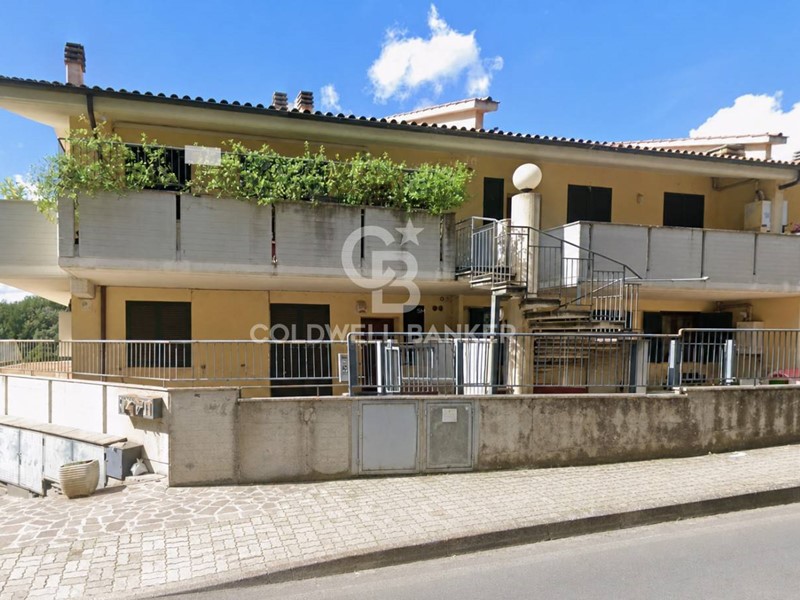 Quadrilocale in Vendita a Sutri, 115'000&euro;, 100 m²