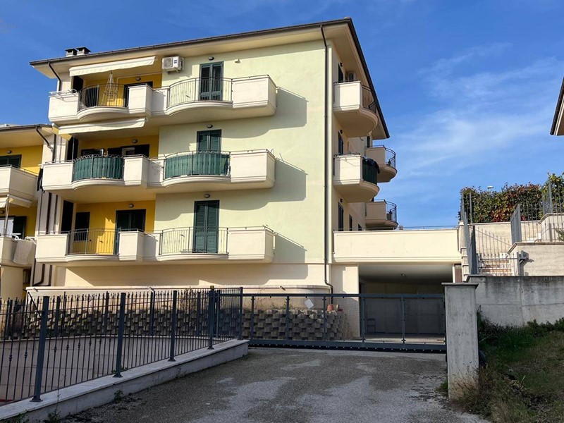 Appartamento in Vendita a Colli del Tronto, 235'000&euro;, 97 m²
