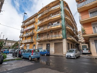 Appartamento in Vendita a Caltagirone, 89'000&euro;, 120 m²