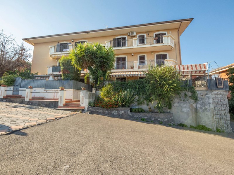 Appartamento in Vendita a Tremestieri Etneo, 165'000&euro;, 133 m²
