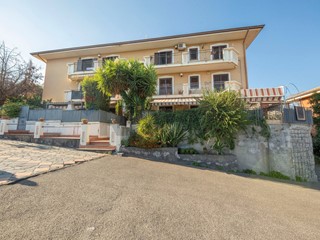 Appartamento in Vendita a Tremestieri Etneo, 165'000&euro;, 133 m²