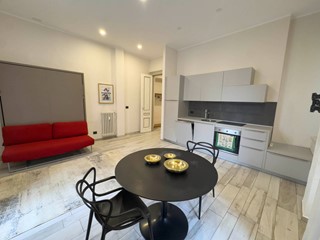 Monolocale in Vendita a Torino, 180'000&euro;, 61 m²