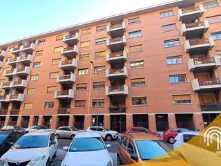 Appartamento in Vendita a Torino, 189'000&euro;, 130 m²