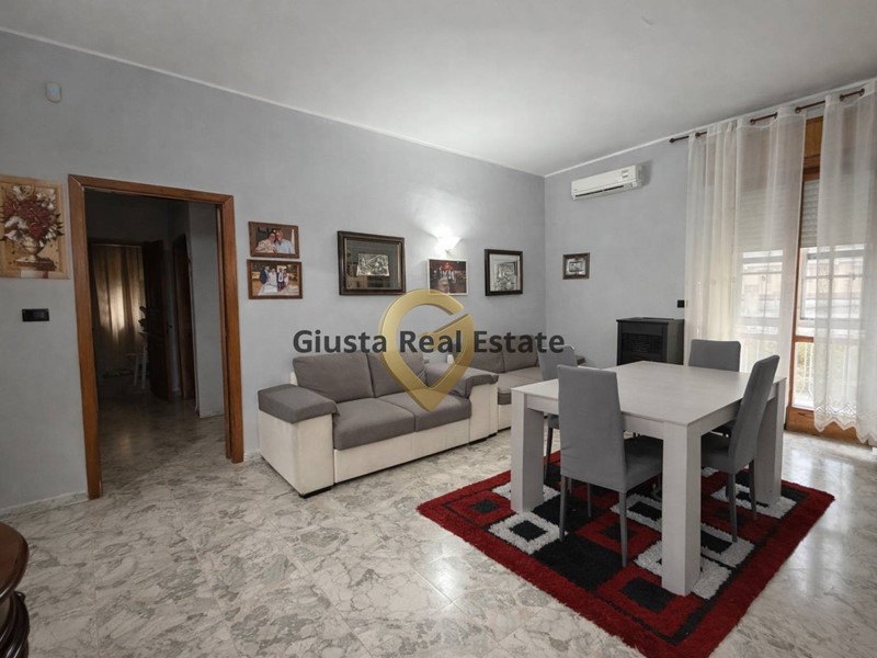 Quadrilocale in Vendita a Brindisi, 119'000&euro;, 103 m²