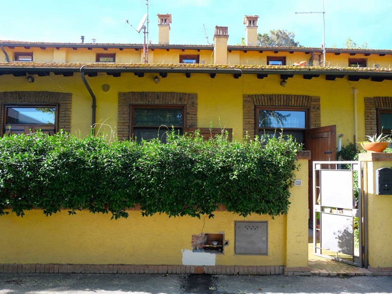 Bilocale in Vendita a Roma, 198'000&euro;, 63 m²