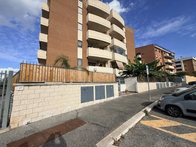 Bilocale in Vendita a Roma, 149'000&euro;, 54 m²