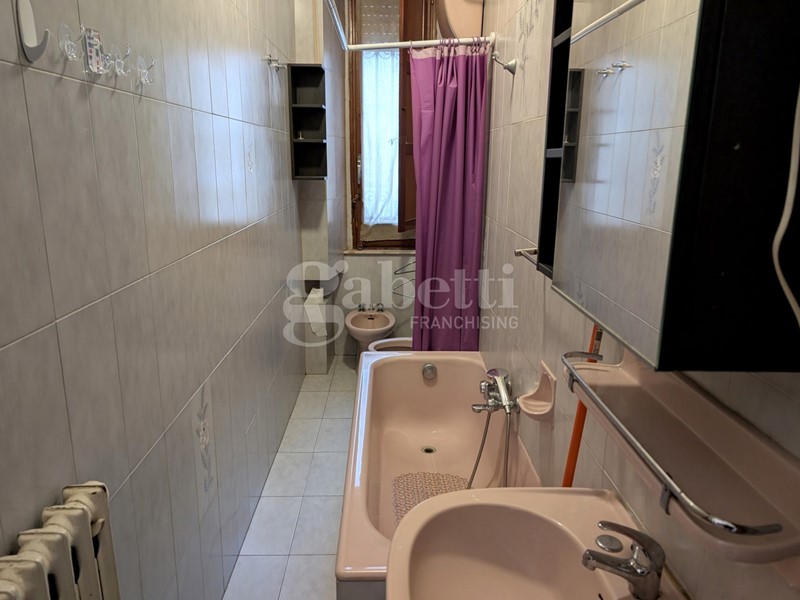 Quadrilocale in Vendita a Foggia, 75'000&euro;, 90 m²