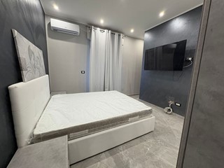 Quadrilocale in Vendita a Messina, 140'000&euro;, 90 m², arredato