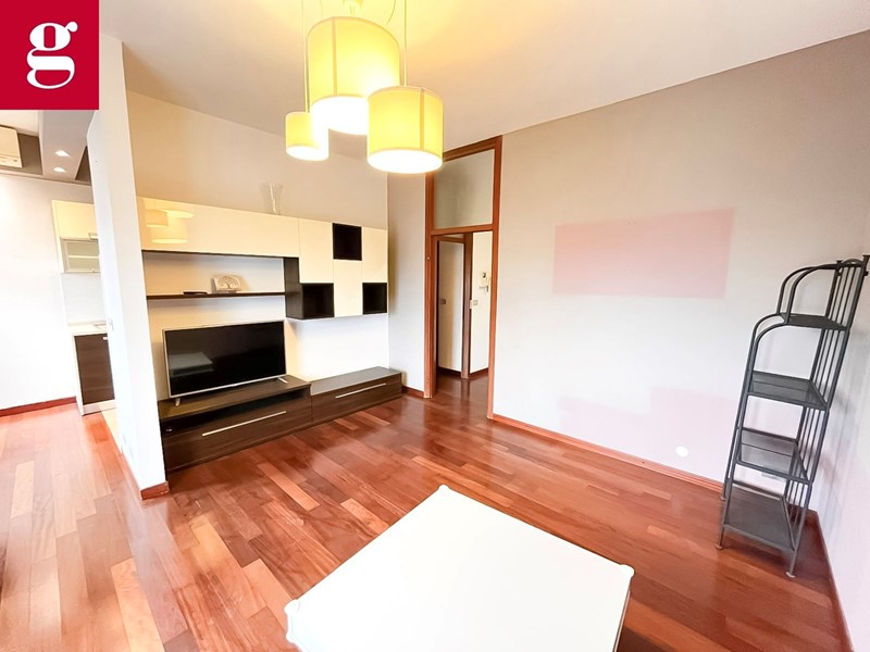 Trilocale in Vendita a Milano, 258'000&euro;, 85 m²