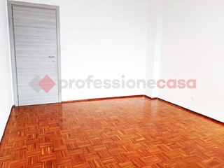 Trilocale in Vendita a Ciriè, 120'000&euro;, 85 m²