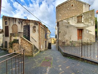 Bilocale in Vendita a Catanzaro, zona Centro storico, 35'000&euro;, 30 m², arredato