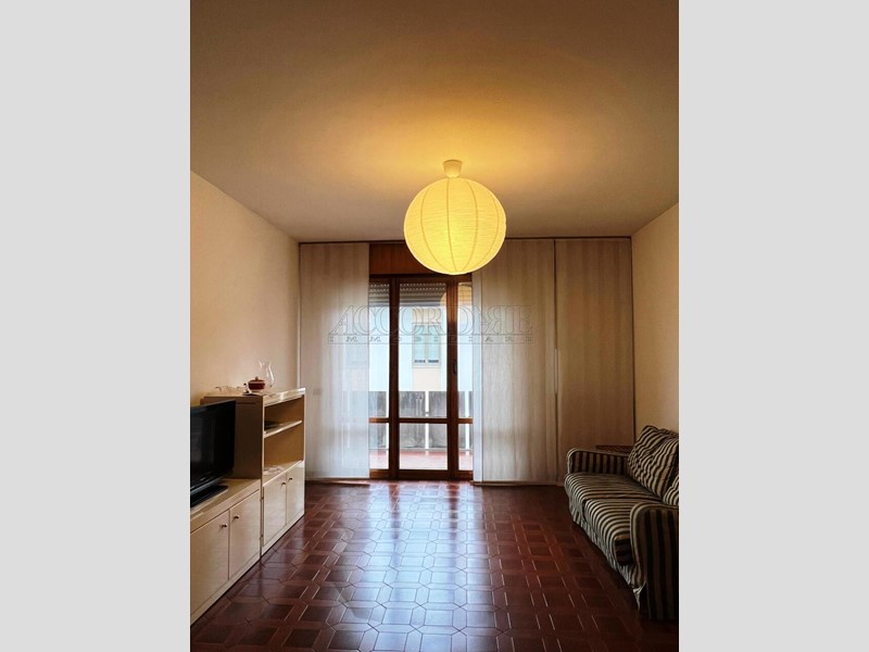 Appartamento in Affitto a Padova, 1'300&euro;, 141 m², arredato, con Box