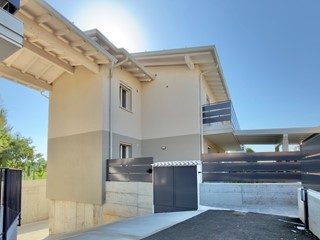 Quadrilocale in Vendita a Nuvolera, 290'000&euro;, 129 m², con Box
