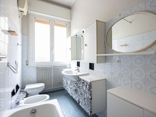 Trilocale in Vendita a Bologna, zona Ovest, 249'000&euro;, 75 m², con Box