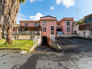Appartamento in Vendita a Catania, 79'000&euro;, 73 m², arredato