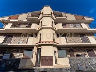 Trilocale in Vendita a Belpasso, 125'000&euro;, 70 m², con Box