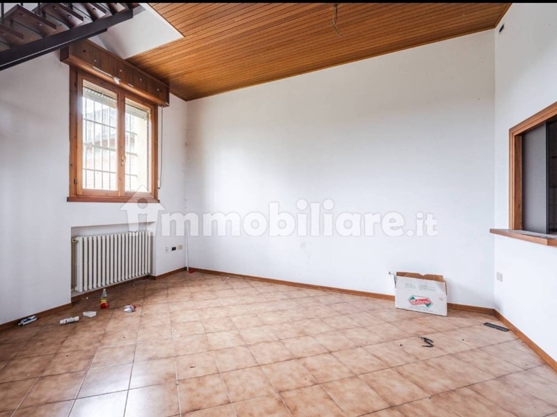 Appartamento in Vendita a Scandiano, 190'000&euro;, 155 m²