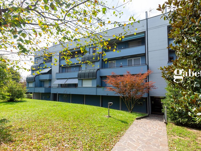 Quadrilocale in Vendita a Osnago, 160'000&euro;, 123 m²