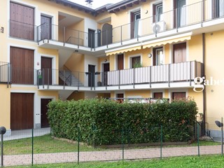 Trilocale in Vendita a Carnate, 195'000&euro;, 80 m²