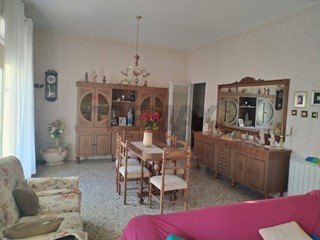 Appartamento in Vendita a Caltagirone, 60'000&euro;, 145 m²