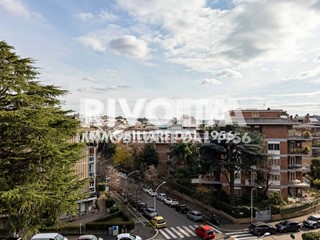 Attico in Affitto a Roma, 2'300&euro;, 220 m²