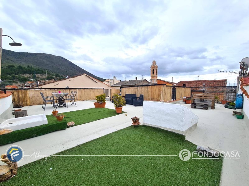 Quadrilocale in Vendita a Cisano sul Neva, 198'000&euro;, 114 m²