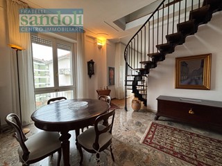 Quadrilocale in Vendita a Vercelli, 140'000&euro;, 170 m²