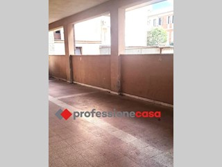 Appartamento in Vendita a Pomezia, 195'000&euro;, 111 m²