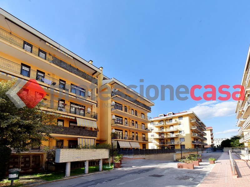 Quadrilocale in Vendita a San Nicola la Strada, 85'000&euro;, 100 m²