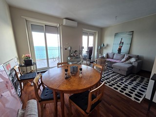 Quadrilocale in Vendita a Sanremo, 370'000&euro;, 95 m²