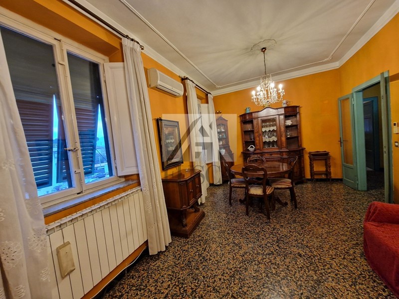 Quadrilocale in Vendita a Lucca, zona San Marco, 140'000&euro;, 90 m², con Box