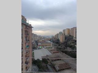 Appartamento in Vendita a Genova, zona Oregina, 142'000&euro;, 120 m²