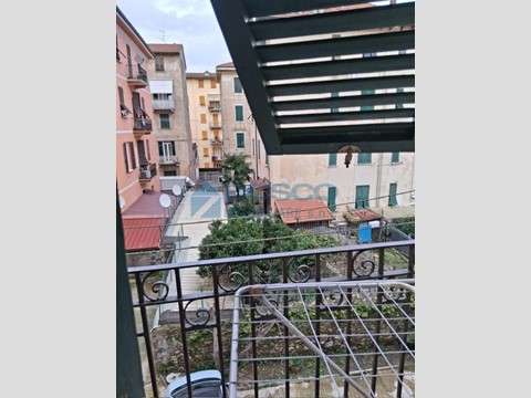 Trilocale in Vendita a La Spezia, 110'000&euro;, 55 m²
