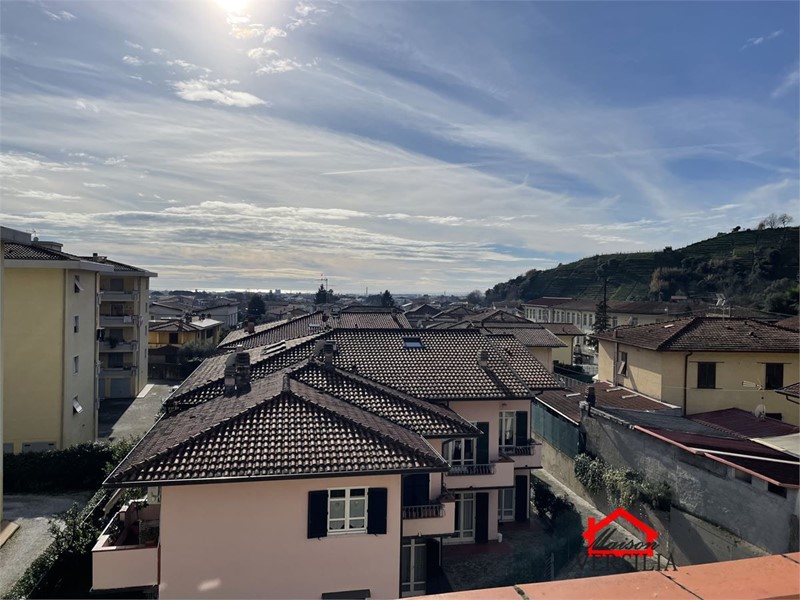 Appartamento in Vendita a Massa, 320'000&euro;, 115 m²