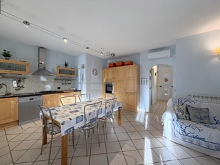 Trilocale in Affitto a Camaiore, zona Lido di Camaiore, 2'500&euro;, 70 m², arredato