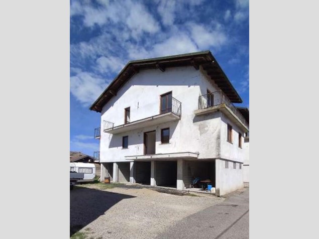 Appartamento in Vendita a Palestro, 26'578&euro;, 149 m², con Box