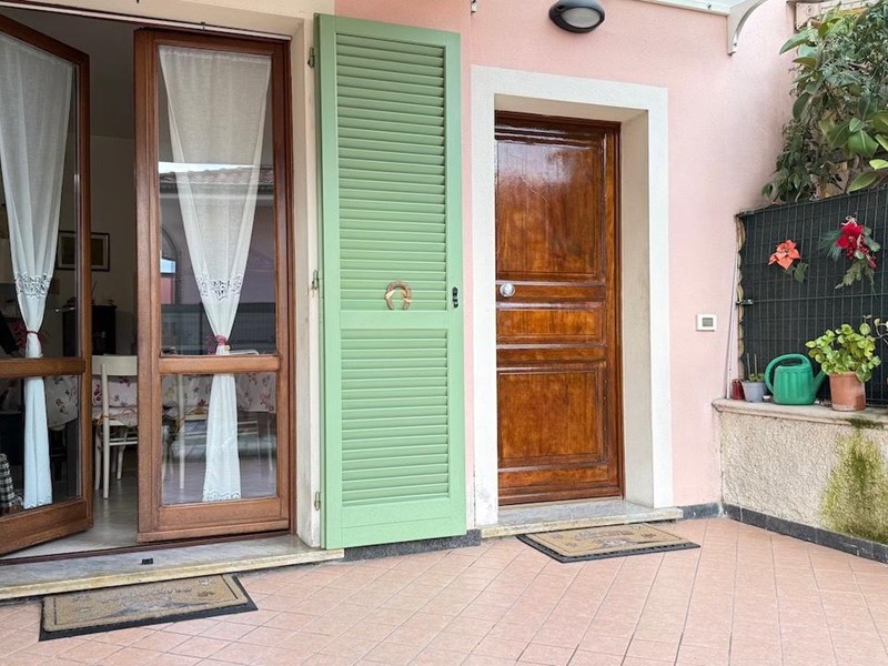 Quadrilocale in Vendita a Massa, zona Marina di Massa, 115'000&euro;, 65 m², arredato