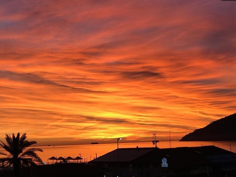 Quadrilocale in Affitto a Carrara, zona Marina di Carrara, 1'300&euro;, 100 m², arredato