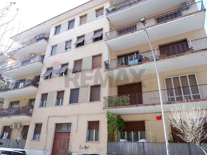Appartamento in Vendita a Caserta, 244'000&euro;, 156 m²