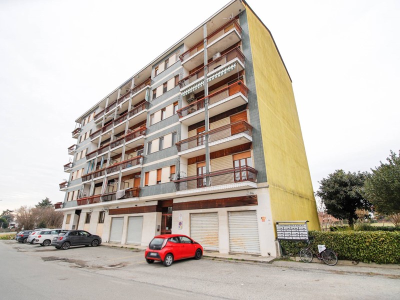 Trilocale in Vendita a Caluso, 84'000&euro;, 88 m²