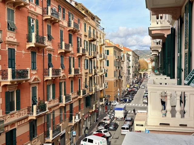 Quadrilocale in Vendita a Savona, 240'000&euro;, 95 m²