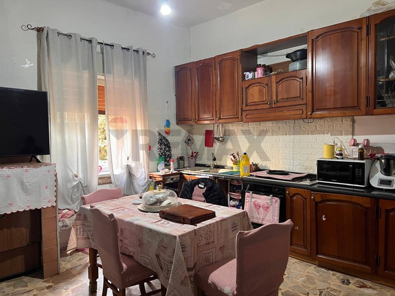 Trilocale in Vendita a Gravina di Catania, 55'000&euro;, 65 m²