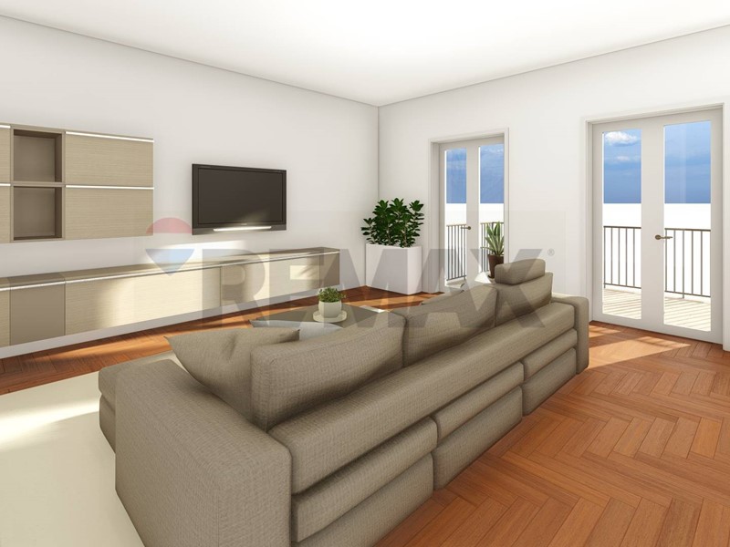 Appartamento in Vendita a Reggio Calabria, 98'000&euro;, 150 m²