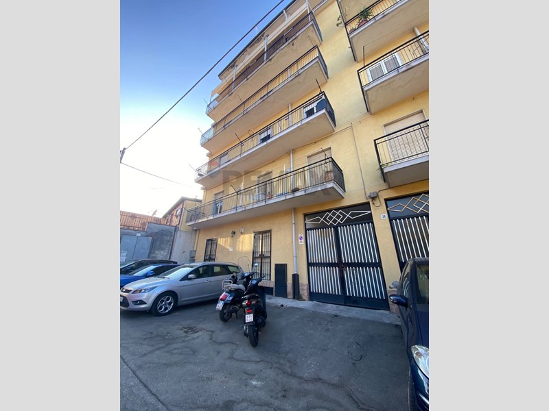 Appartamento in Vendita a Aci Sant'Antonio, 85'000&euro;, 110 m²