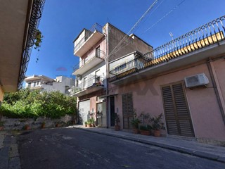 Trilocale in Vendita a Mascali, 50'000&euro;, 56 m²