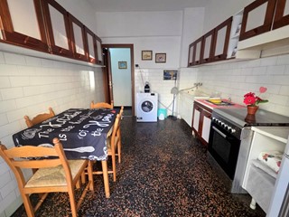 Appartamento in Vendita a Genova, 103'000&euro;, 85 m²