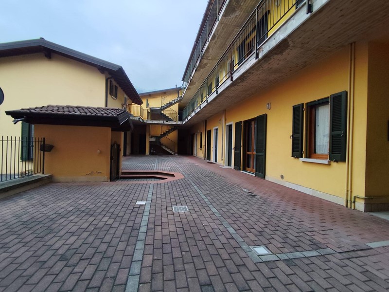 Bilocale in Affitto a Adrara San Martino, 600&euro;, 80 m²