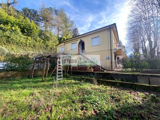 Quadrilocale in Vendita a Camaiore, 199'000&euro;, 106 m²