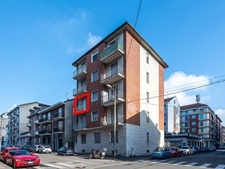 Bilocale in Vendita a Torino, 115'000&euro;, 63 m²