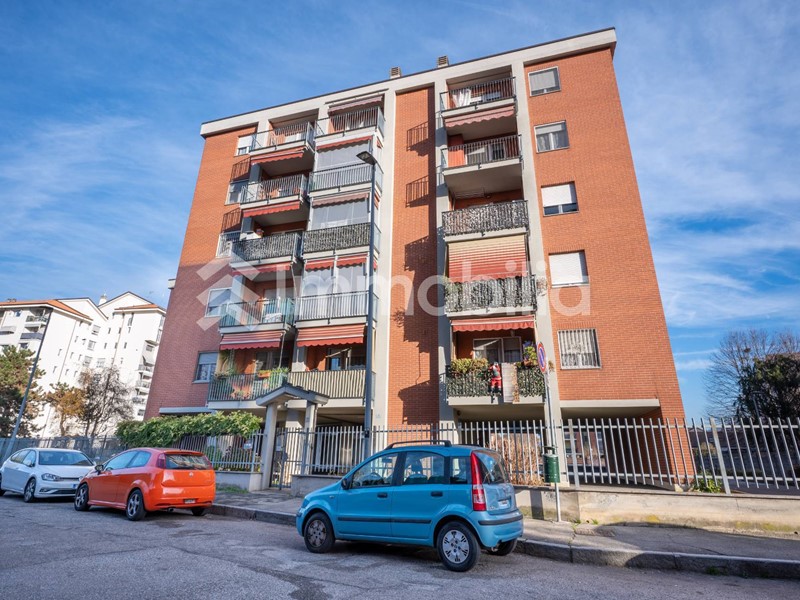 Bilocale in Vendita a Torino, 99'000&euro;, 60 m²